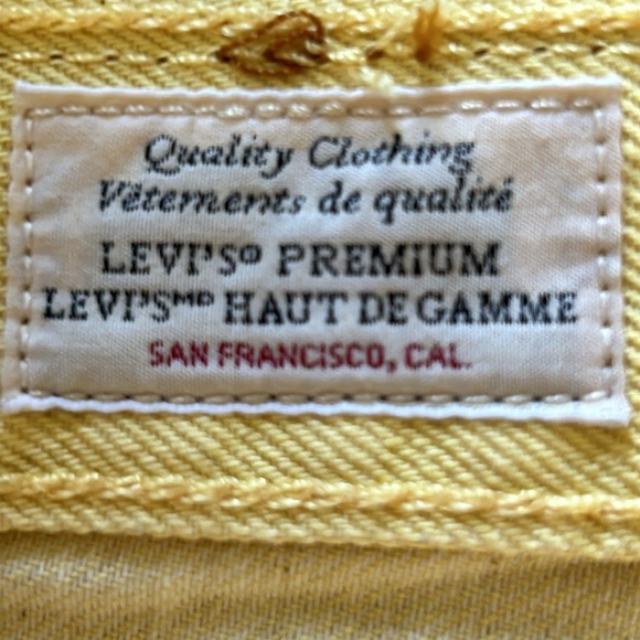 NWT Levi’s yellow jeans - Picture 5 of 5